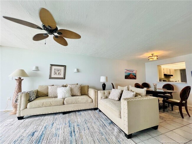 Building Photo - 10680 S Ocean Dr