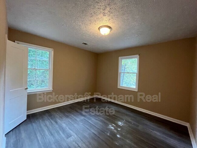 Building Photo - 39 Muscogee Dr