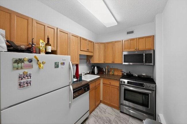 Building Photo - 429 N Street Southwest