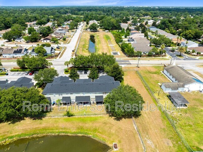 Building Photo - 3891 Clubside Pointe Drive