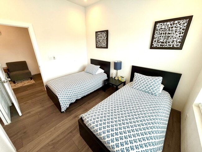 Building Photo - AVAILABLE NOW! Jaw Dropping 3 Story 3 Bedr...