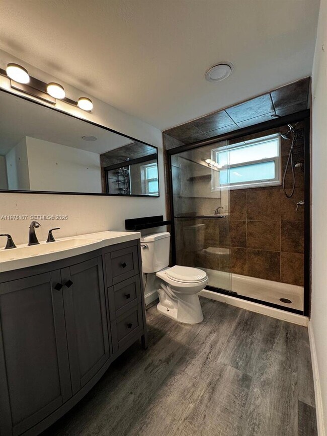 Building Photo - 4000 NE 170th St