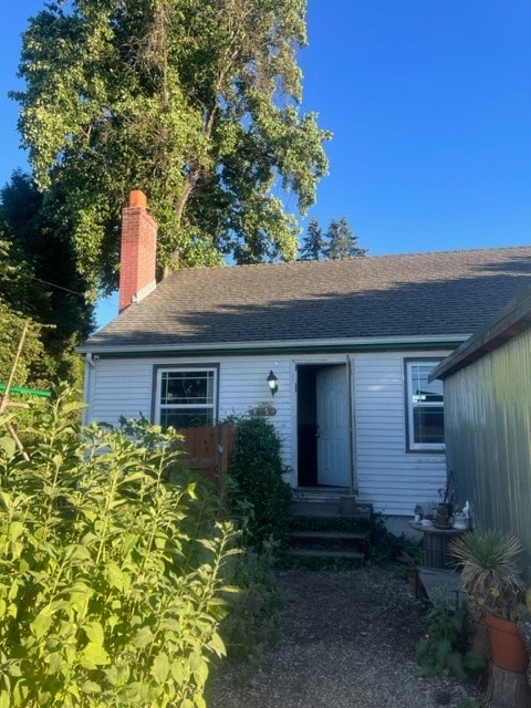 Welcome to 8950 NE Emerson - 8950 NE Emerson St