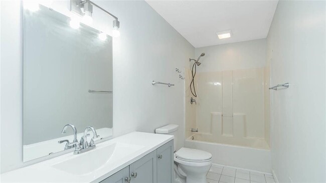 Building Photo - 715 Kenny Ct