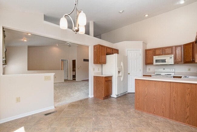 Building Photo - 7393 Maybury Ct