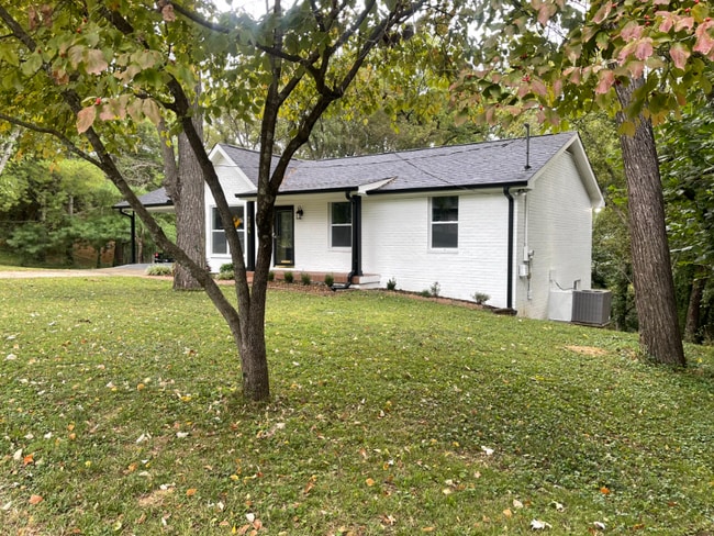 Building Photo - 284 Lookout Dr