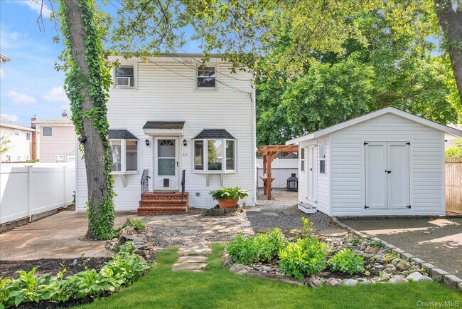 Primary Photo - 13 7th St