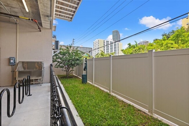 Building Photo - 600 3rd Ave S