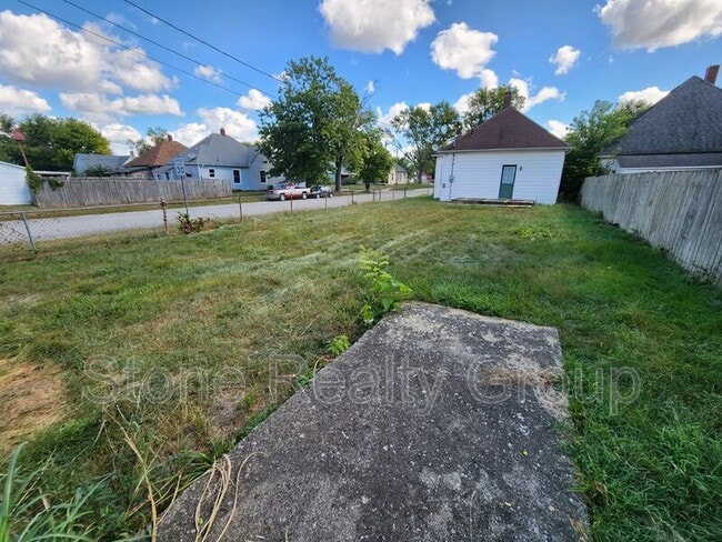 Building Photo - 1201 S 11th St