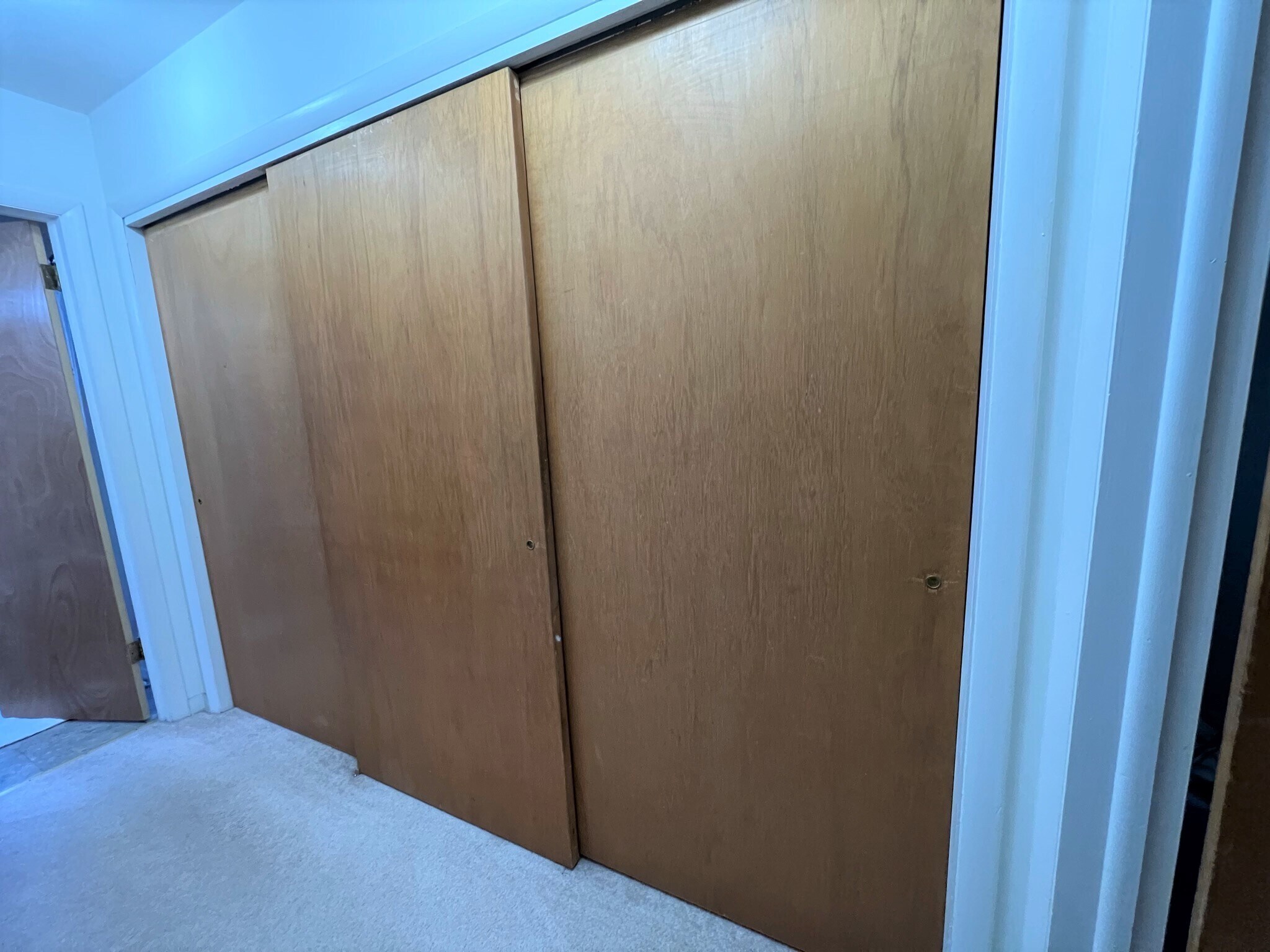 Building Photo - 103 W Oregon St