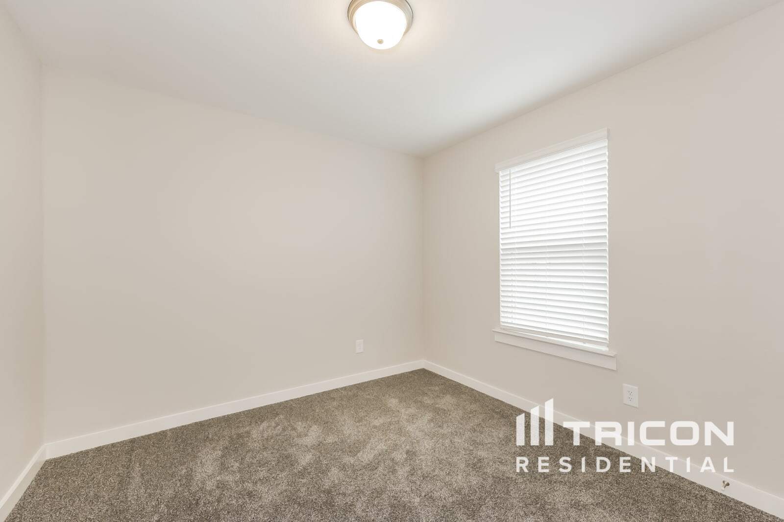 Building Photo - 1105 Fallgate Dr