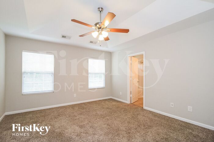 Building Photo - 812 Orchestra Dr