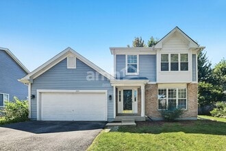 Building Photo - 609 Red Barn Trl