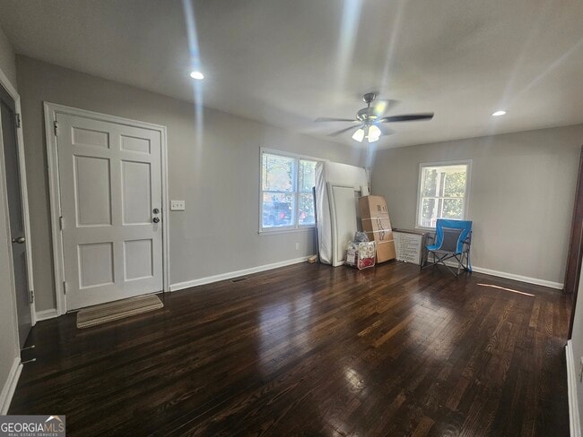 Building Photo - 68 Fourth St Ext