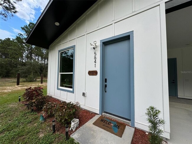 Building Photo - 5841 SW 204th Ave