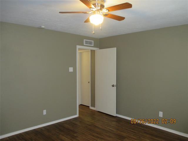Building Photo - 553 Hanover Dr