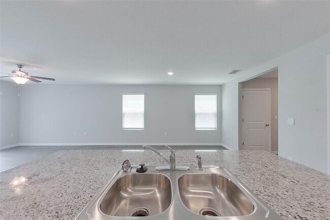 Building Photo - 8641 SW 43rd Ter