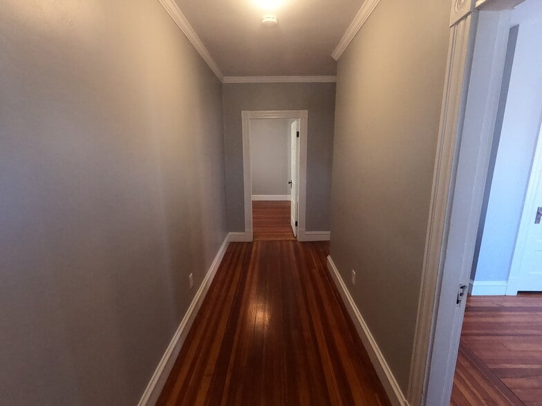 Entry Hallway - 9 Mt Vernon St