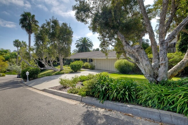 Building Photo - Single-Story La Costa Home Overlooking the Golf Course — Steps from Omni Resort