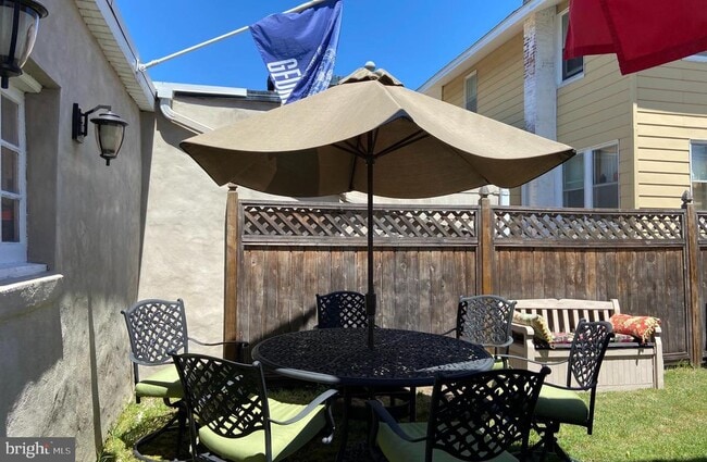 Building Photo - 7103 Ventnor Ave