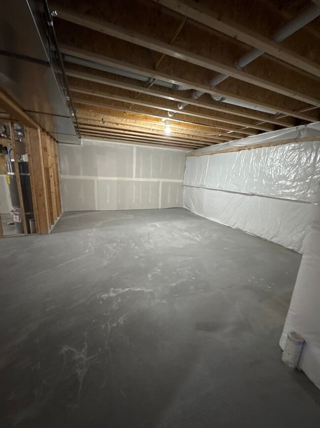 Building Photo - 725 W 350 N