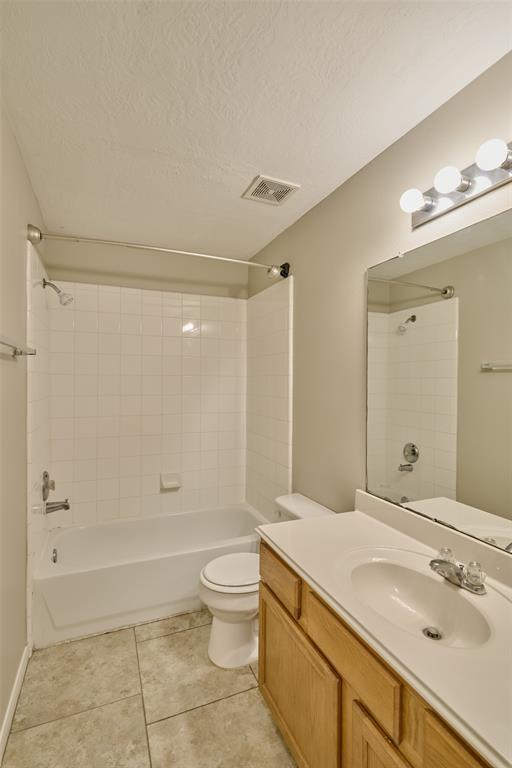 Building Photo - 3733 Breckenridge Dr