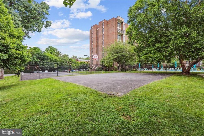 Building Photo - 9907 Blundon Dr