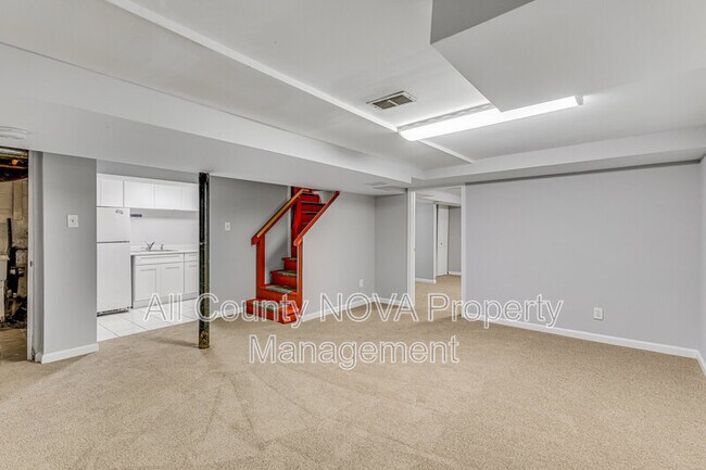Building Photo - 7412 Marc Dr