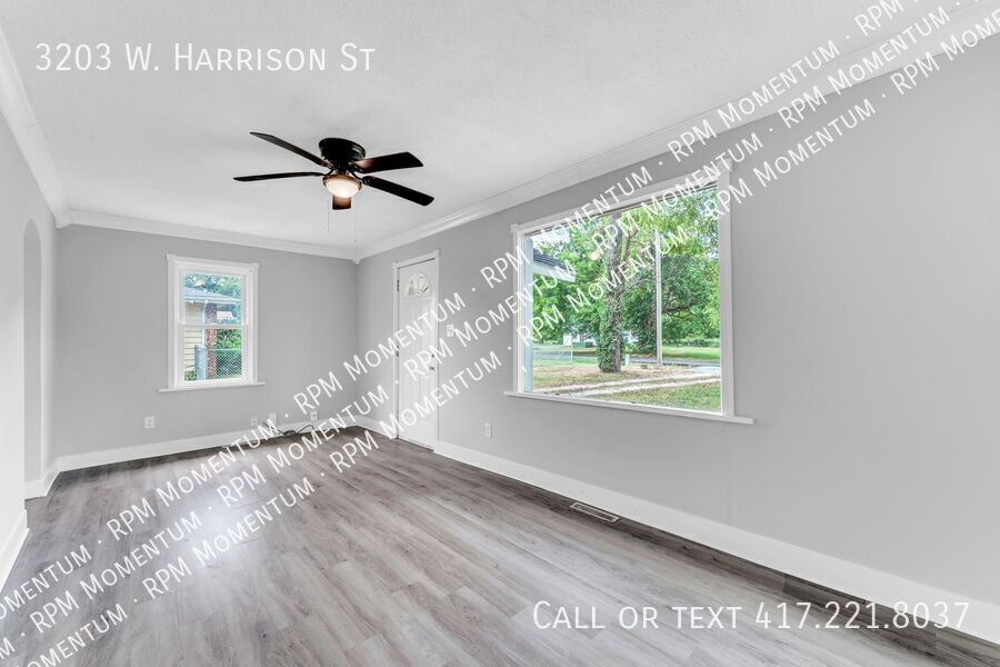 Building Photo - 3203 W Harrison St