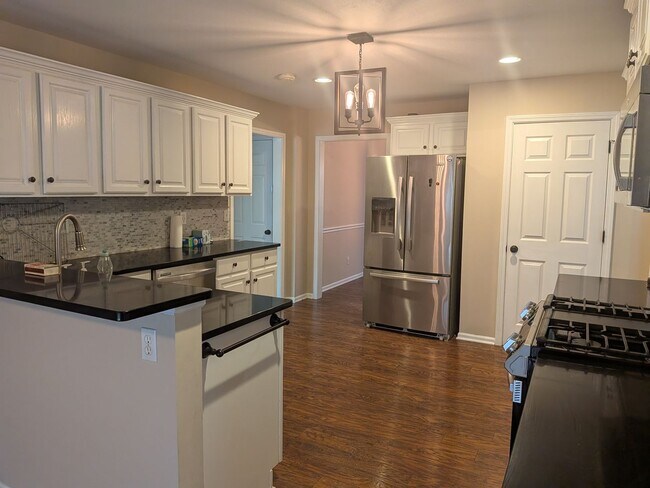 Building Photo - 4108 Cedar Crest Ln