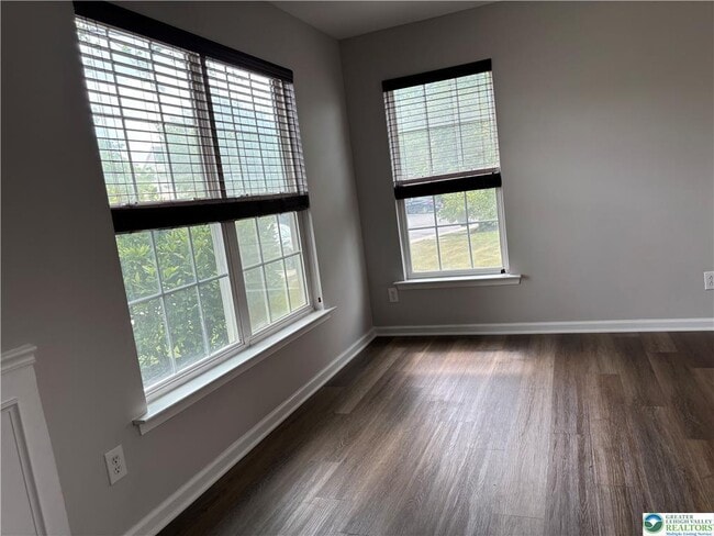 Building Photo - 1495 Artisan Ct
