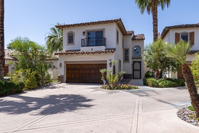 Primary Photo - 546 N Indian Canyon Dr