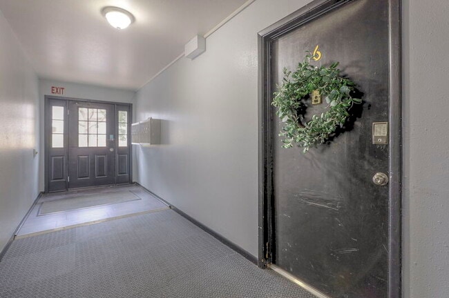 Building Photo - 8327 Lowell Ave