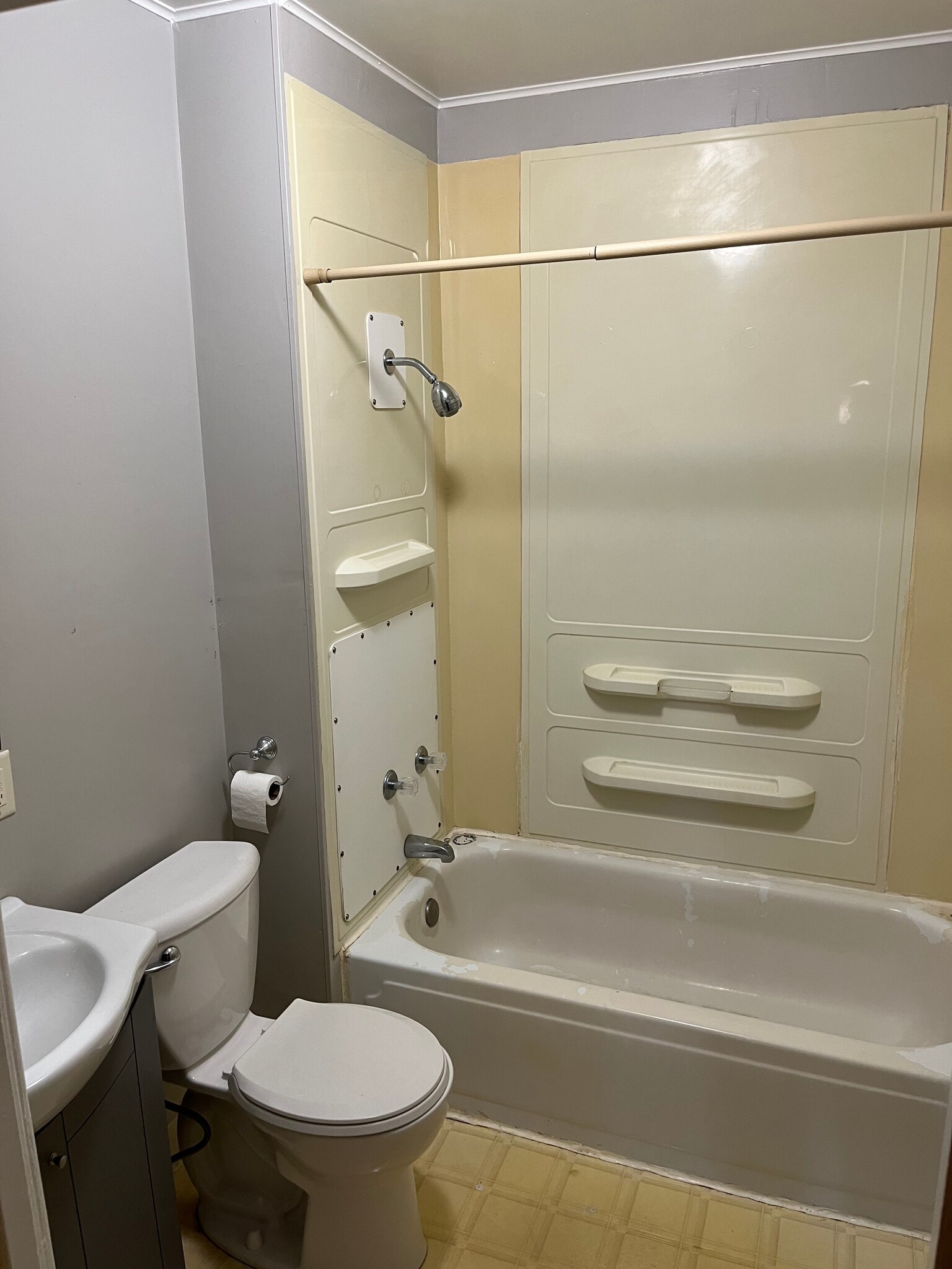 Bathroom - 801 N 3rd St