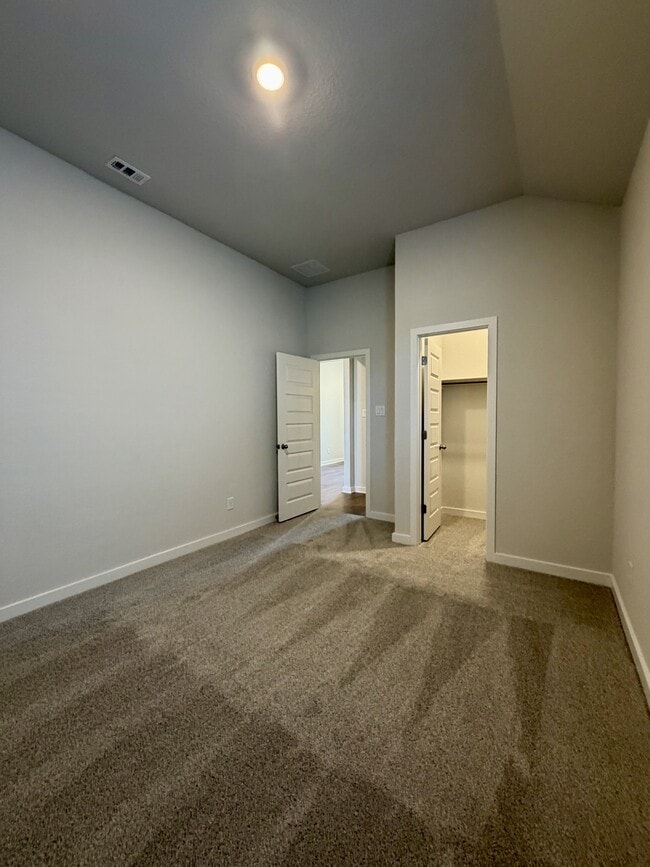 Building Photo - 14427 Inspiration Pt