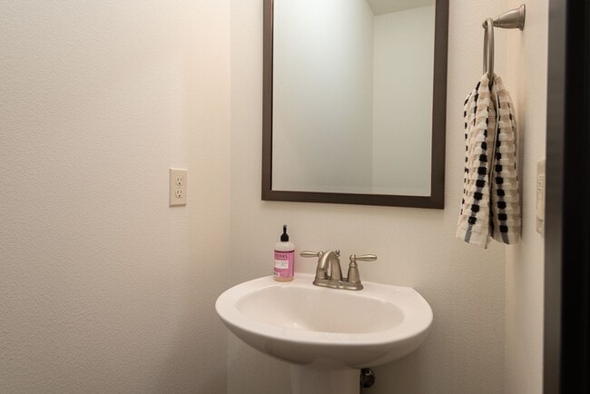 Building Photo - Furnished Northwest Crossing Craftsman in Quiet Cul-de-Sac