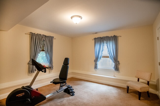 Building Photo - 88 Hyde St