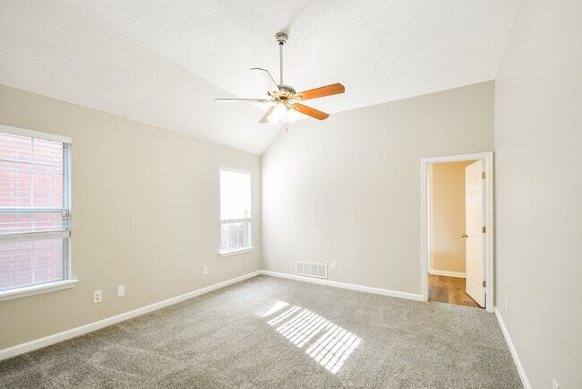 Building Photo - 9043 William Paul Dr