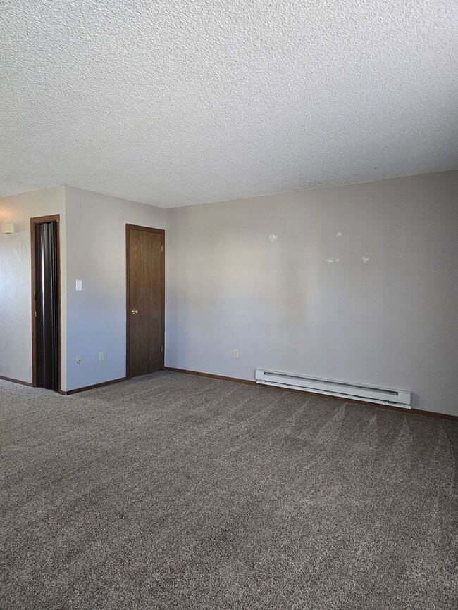 Building Photo - 2411 S McKinley St