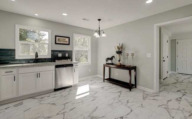 Building Photo - Stunning Fully Renovated 3BR Home in Camden – Move-In Ready!