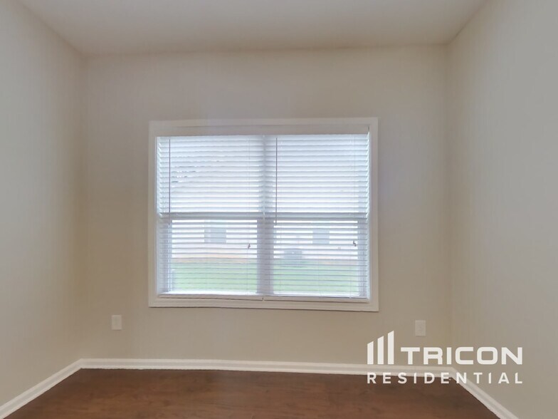 Building Photo - 154 Mercer Ln