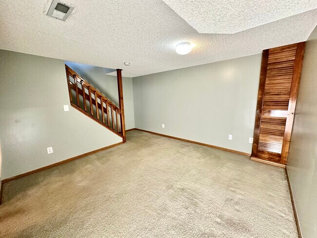 Building Photo - 5727 Kilbury Ln