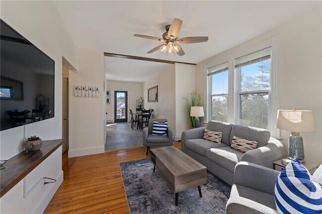 Building Photo - 15 W Narragansett Ave