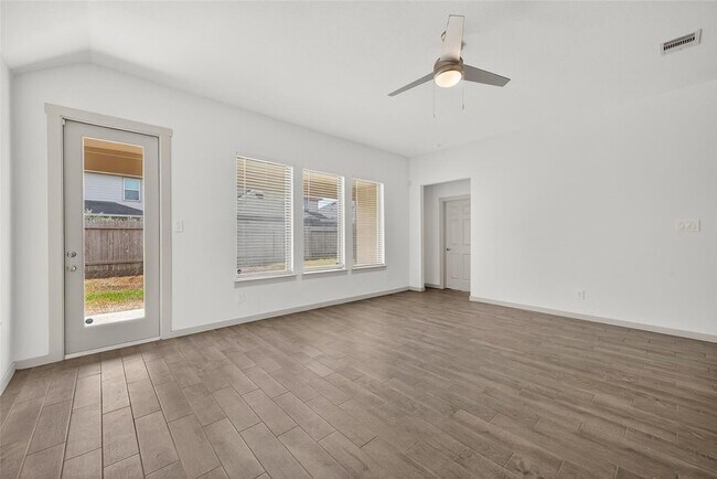 Building Photo - 29215 Pikes Peak Dr