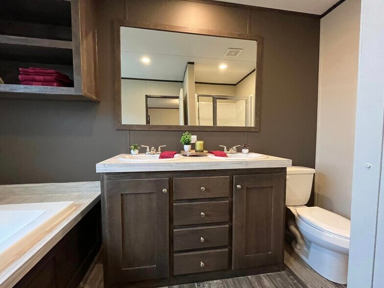 Building Photo - 126 Peggy St