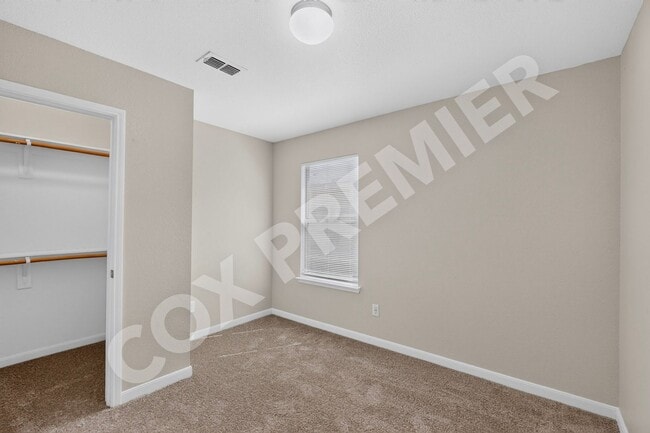 Building Photo - 2848 St Bernard Dr
