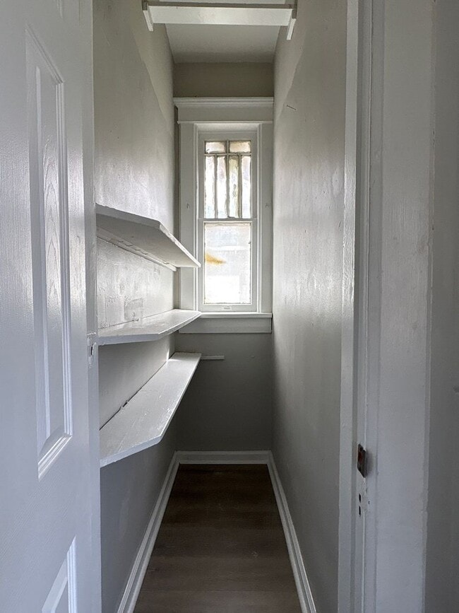 Building Photo - Newly updated 3-bedroom, 1-bath home - Open To Section 8