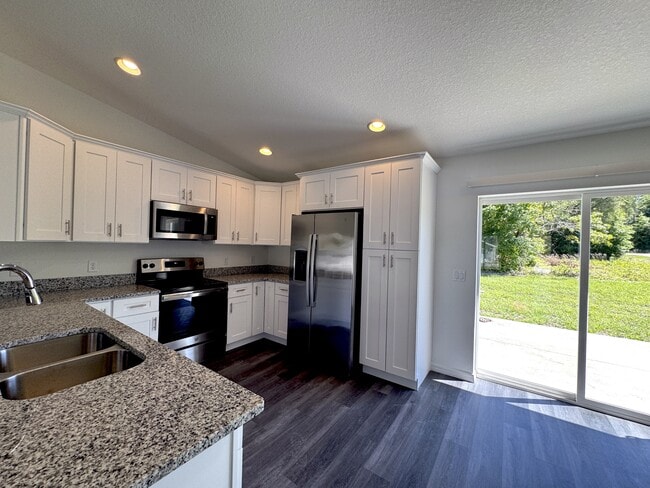 Building Photo - 294 Malauka Run