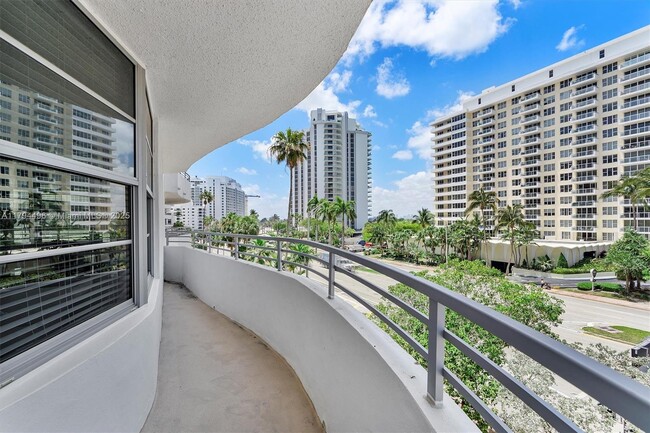 Building Photo - 5555 Collins Ave