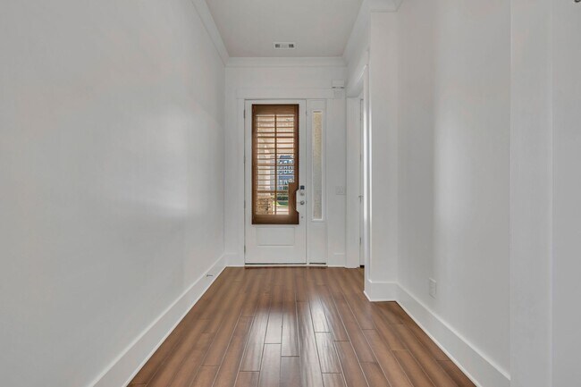 Building Photo - Beautifully maintained and move-in ready, this stunning mostly one-level all-brick home